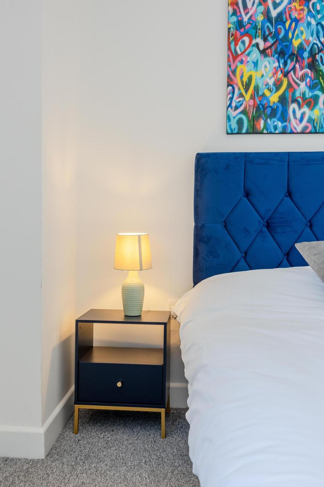 Vertigo Apartments Kingston upon Thames  Dış mekan fotoğraf
