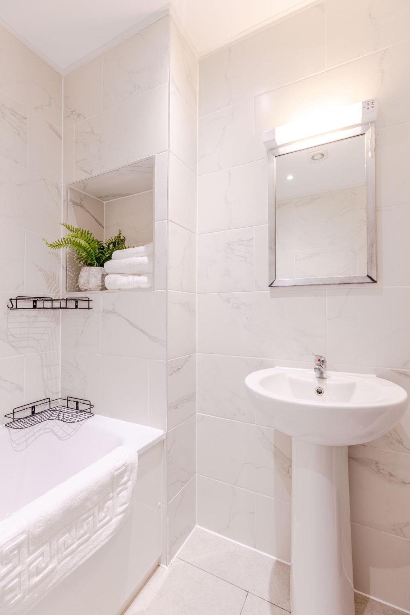 Vertigo Apartments Kingston upon Thames  Dış mekan fotoğraf